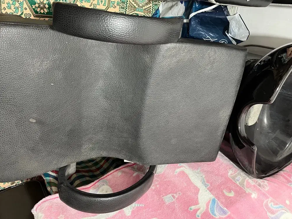 سالن زیبایی|آرایشگاه و سالن‌های زیبایی|کرمان, |دیوار