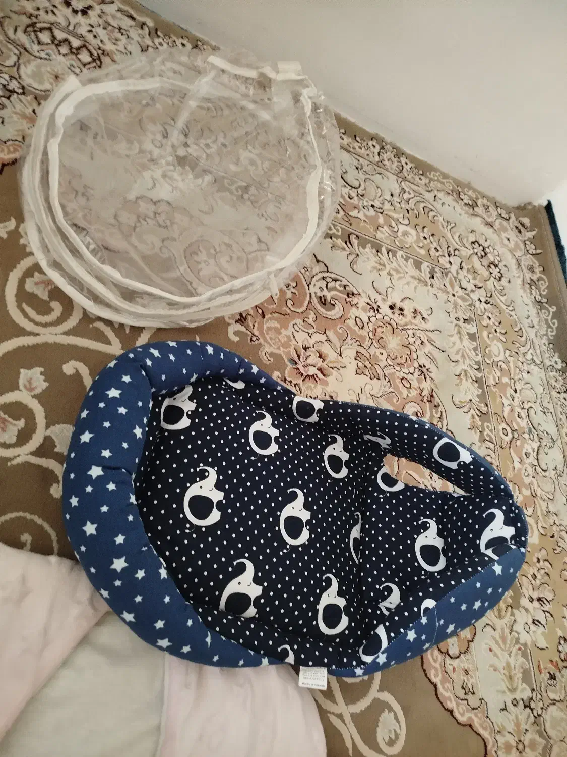 آغوشی سوئیسی و قندان فرنگی و کریر|کالسکه و لوازم جانبی|نیشابور, شهرک فرهنگیان|دیوار