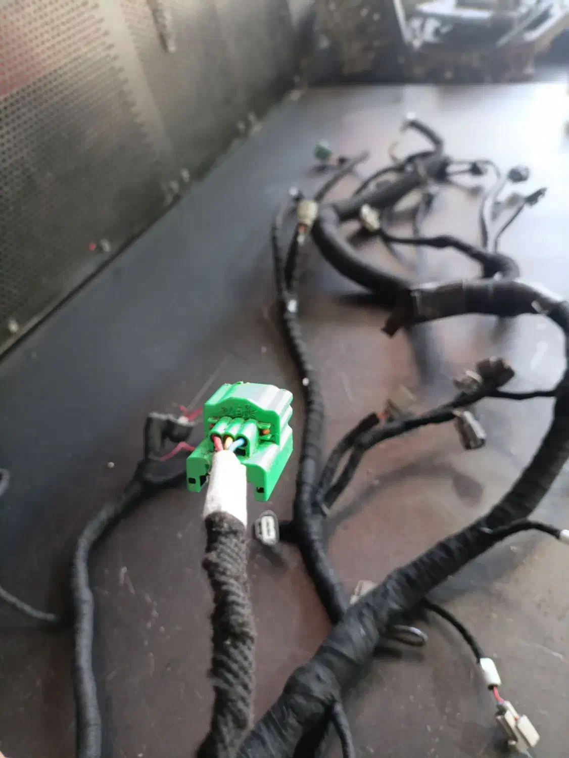 سیم کشی مورانو 2008 و مورانو 2009 تیانا استوک|قطعات یدکی و لوازم جانبی|تهران, حشمتیه|دیوار