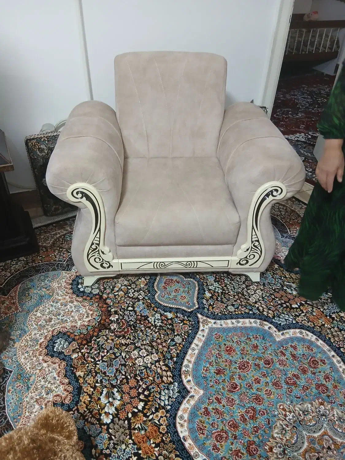 یک سری وسایل خانگی|مبلمان خانگی و میز عسلی|سنندج, |دیوار