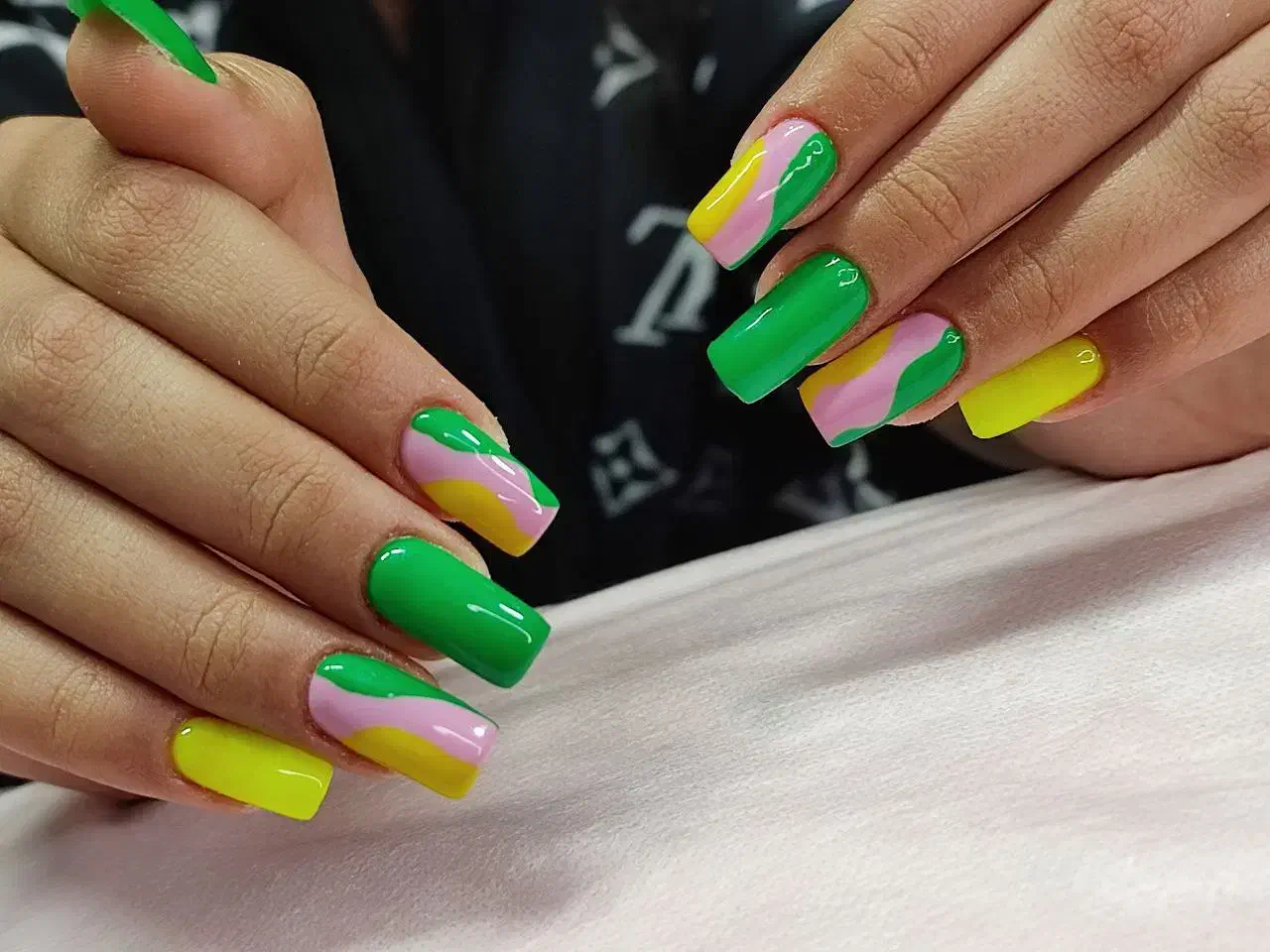 خدمات کاشت و ترمیم ناخن(مدل نیاز داریم)|خدمات آرایشگری و زیبایی|اندیشه, شهرک مریم|دیوار