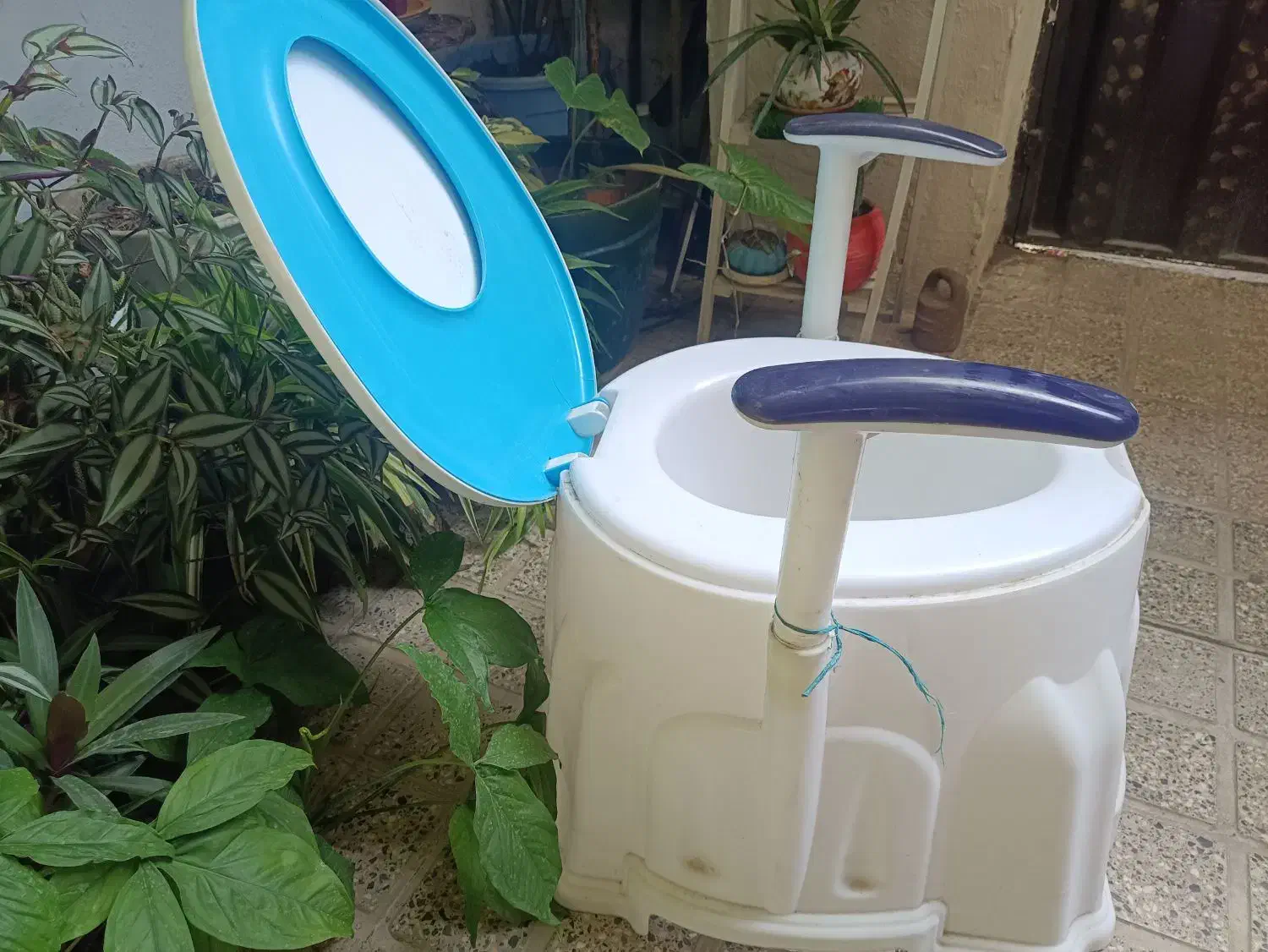 صندلی توالت فرنگی|لوازم سرویس بهداشتی|قائم‌شهر, |دیوار