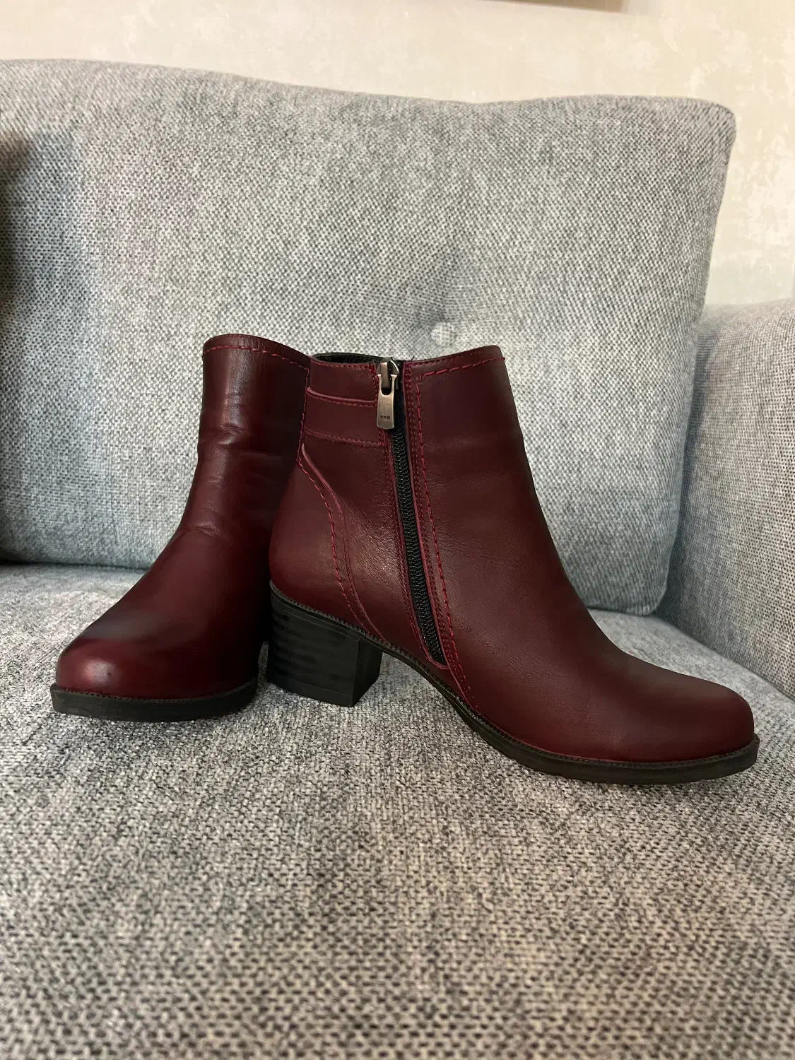 نیم بوت زرشکی سایز ۳۷بزرگ|کیف، کفش، کمربند|اصفهان, پروین|دیوار