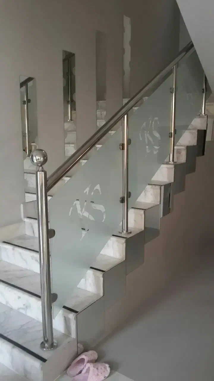 درب ضد سرقت نرده شیشه ای دودی، استیل ،لمینت کدT063|مصالح و تجهیزات ساختمان|چمستان, |دیوار