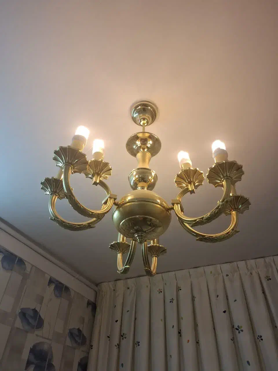 لوستر|لوستر و چراغ آویز|سبزوار, سیادتی|دیوار