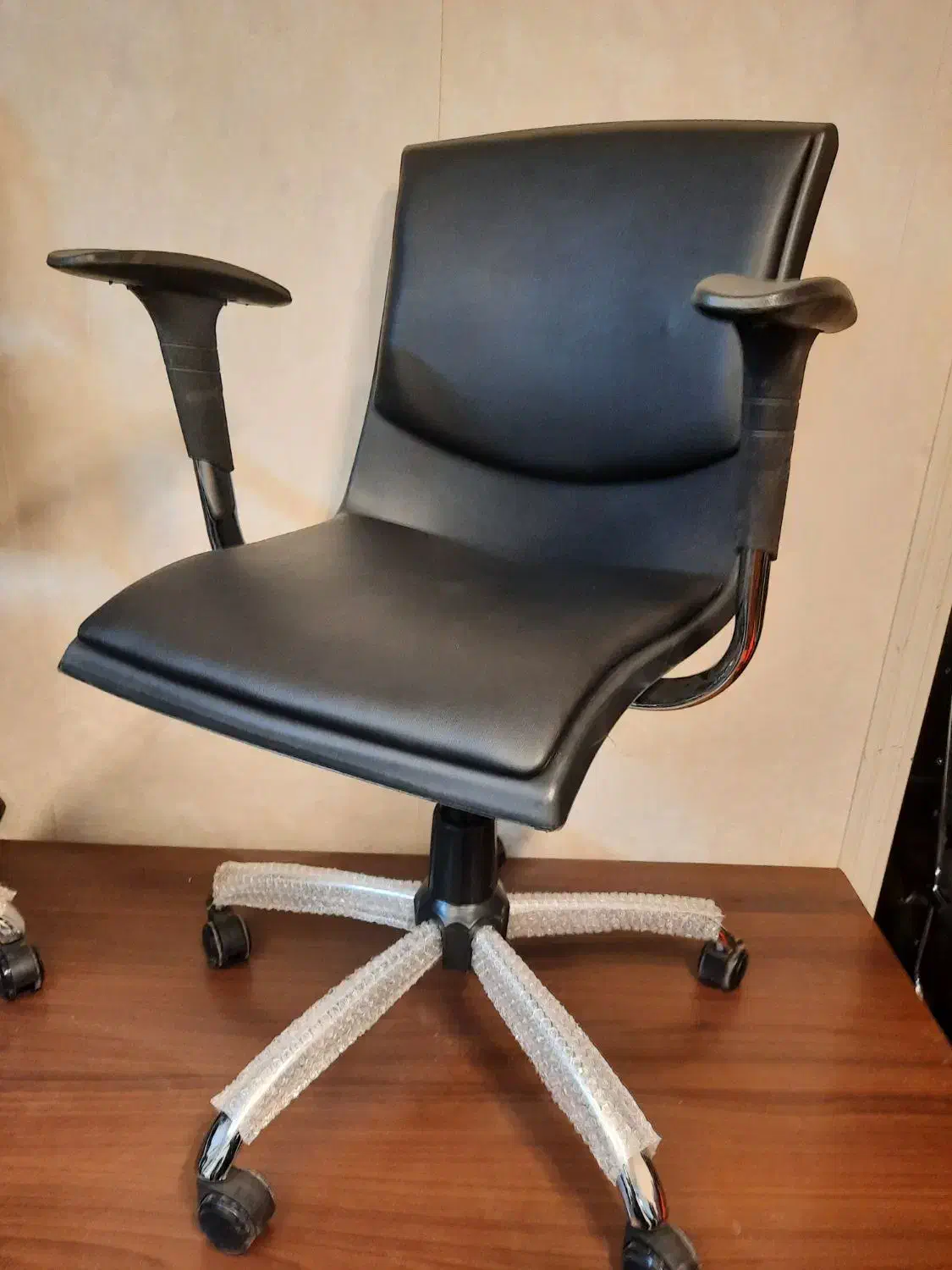 صندلی مرواریدبرند(راحتیران نو)|مبلمان اداری|گرگان, |دیوار