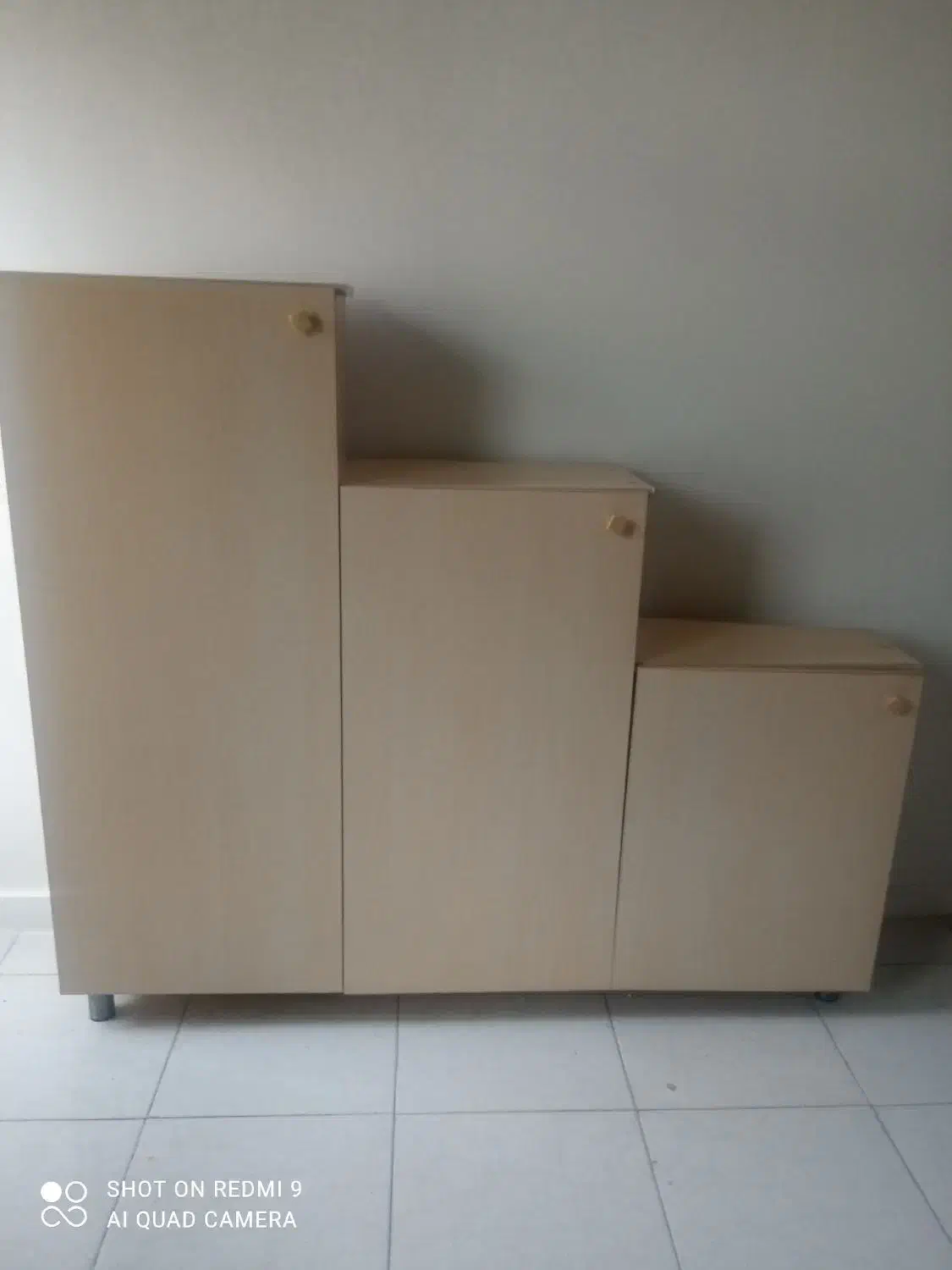 کمد جاکفشی کتابخانه|کتابخانه، شلف، قفسه‌های دیواری|مشهد, دانشجو|دیوار