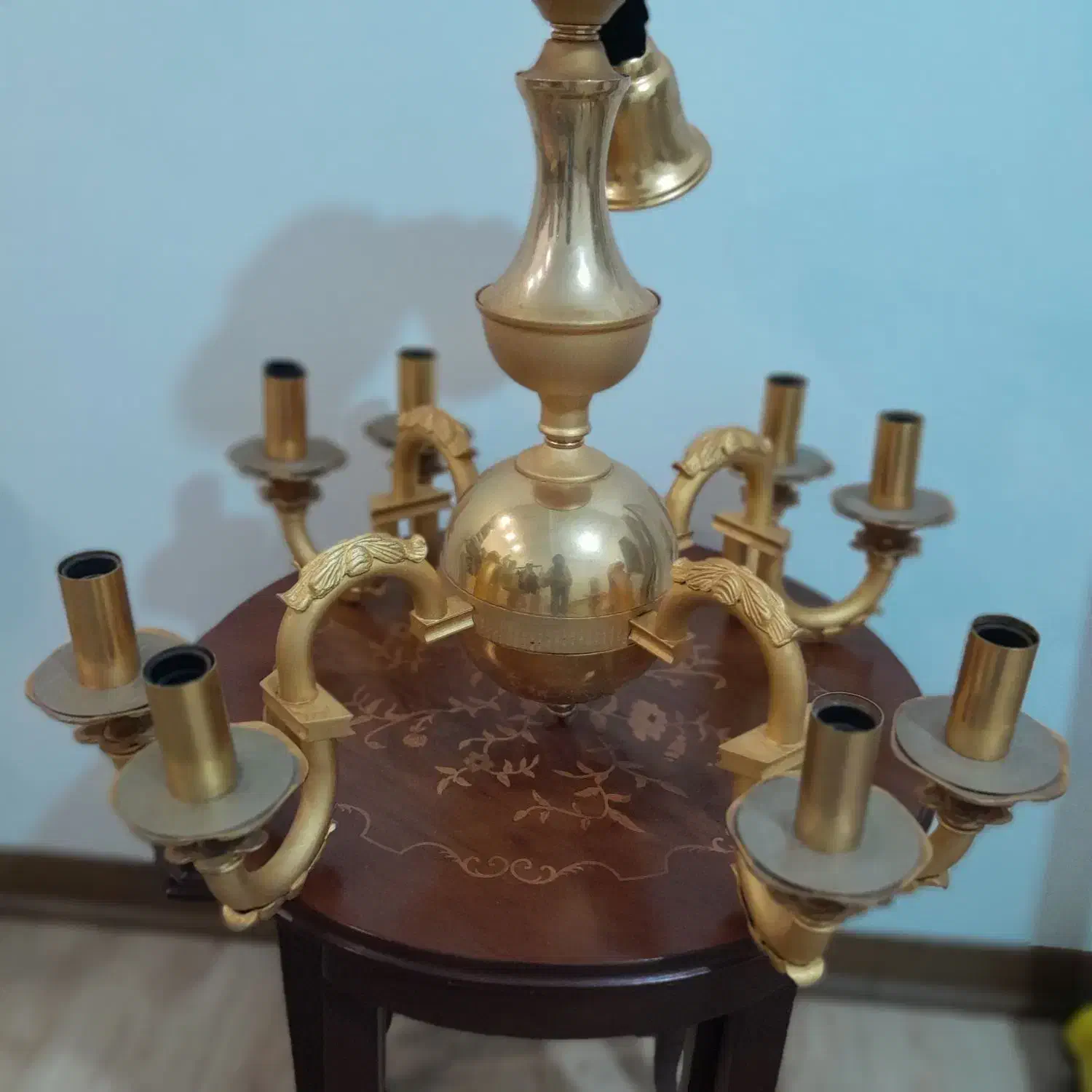 لوستر برنزی|لوستر و چراغ آویز|کرج, کوی زنبق|دیوار