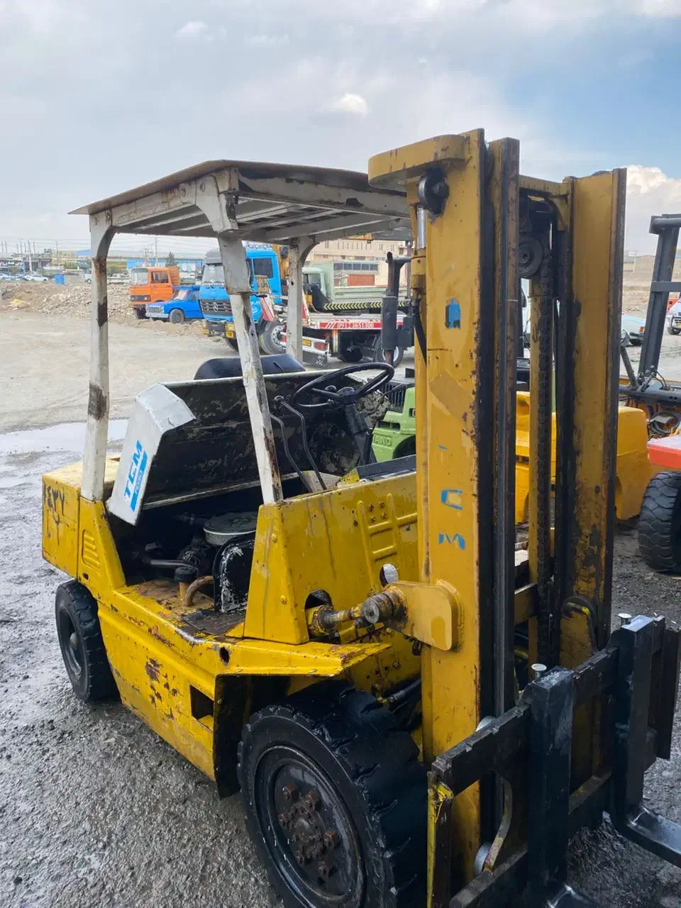 لیفتراک TCM|ماشین‌آلات صنعتی|صفادشت, |دیوار