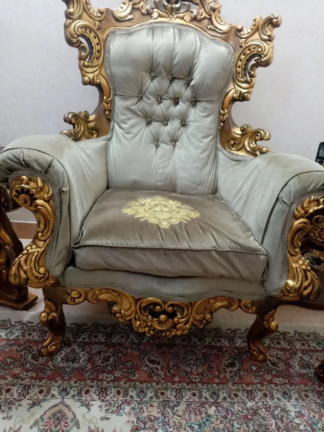 مبل سلطنتی 9 نفره|مبلمان خانگی و میز عسلی|لاهیجان, مهرگان|دیوار