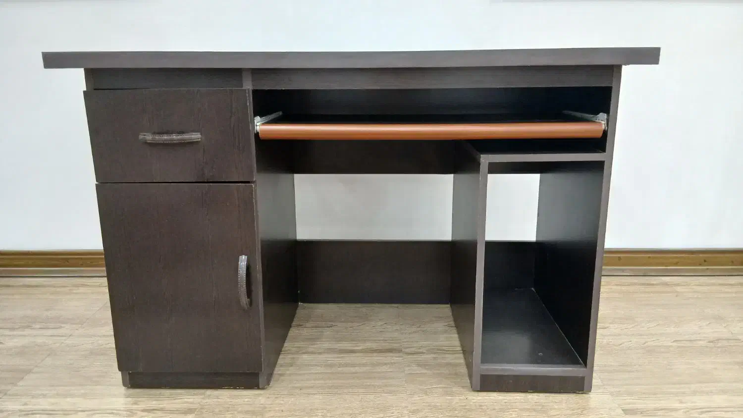 میز کامپیوتر|میز تحریر و کامپیوتر|آستانه اشرفیه, |دیوار