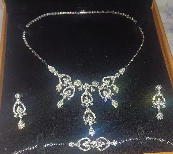 سرویس طلا برلیان جواهر الماس ۳۰ قیراطی|جواهرات|تهران, الهیه|دیوار