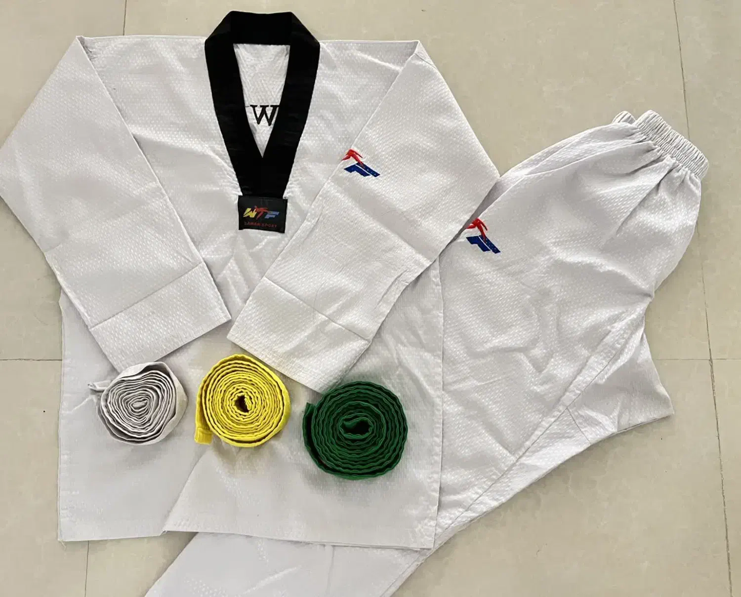 لباس تکواندو|لباس|شیروان (خراسان), |دیوار