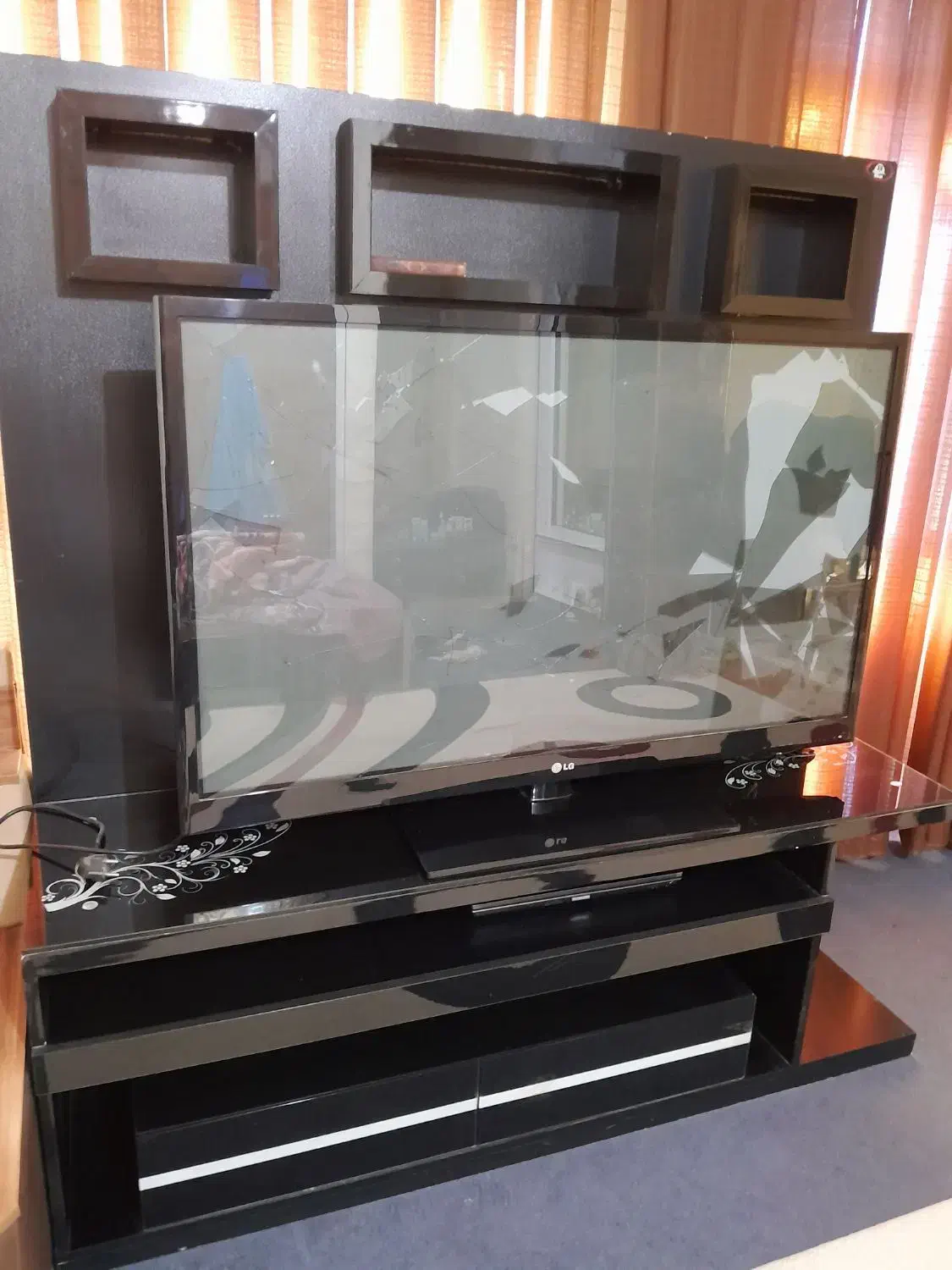 میز تلویزیون بزرگ|میز تلویزیون|ایوان, |دیوار