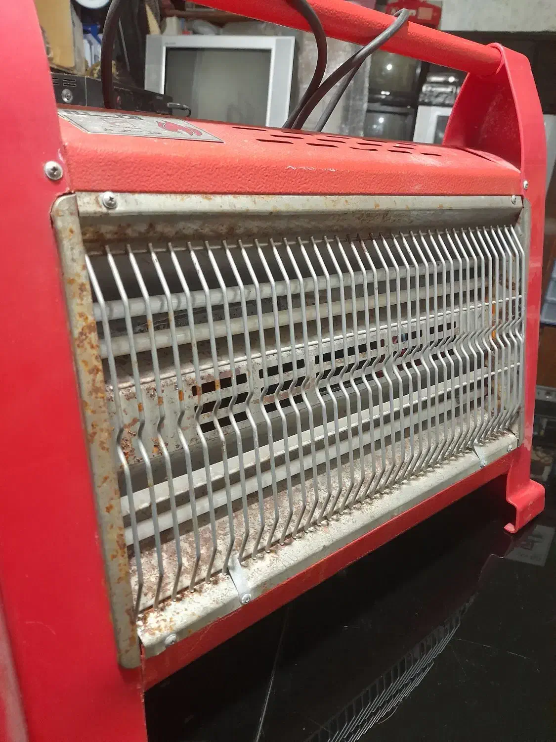 بخاری برقی فن دار|بخاری، هیتر، شومینه|قدس, شهر‌قدس|دیوار