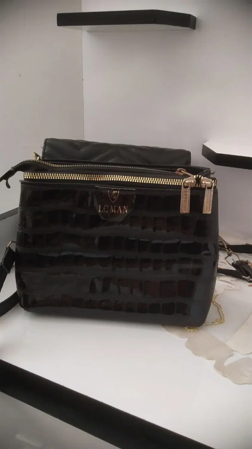 کیف|کیف، کفش، کمربند|ارومیه, |دیوار