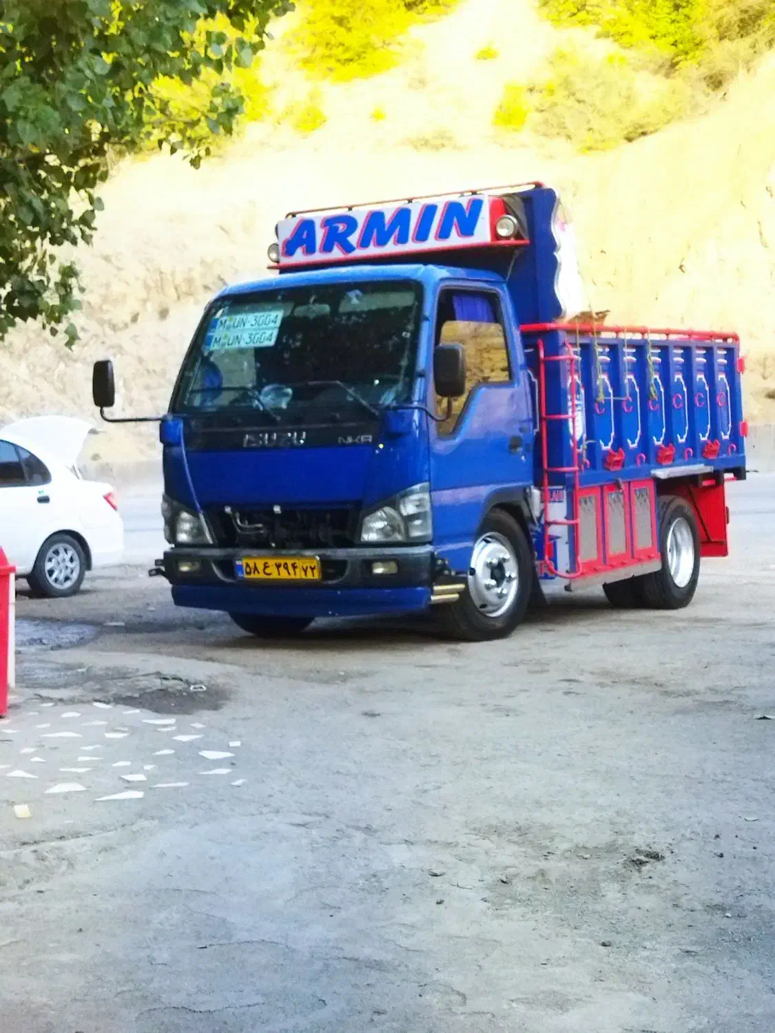 ایسوزو سه تنی مدل ۸۶ کاربنی|خودرو سنگین|قائم‌شهر, |دیوار