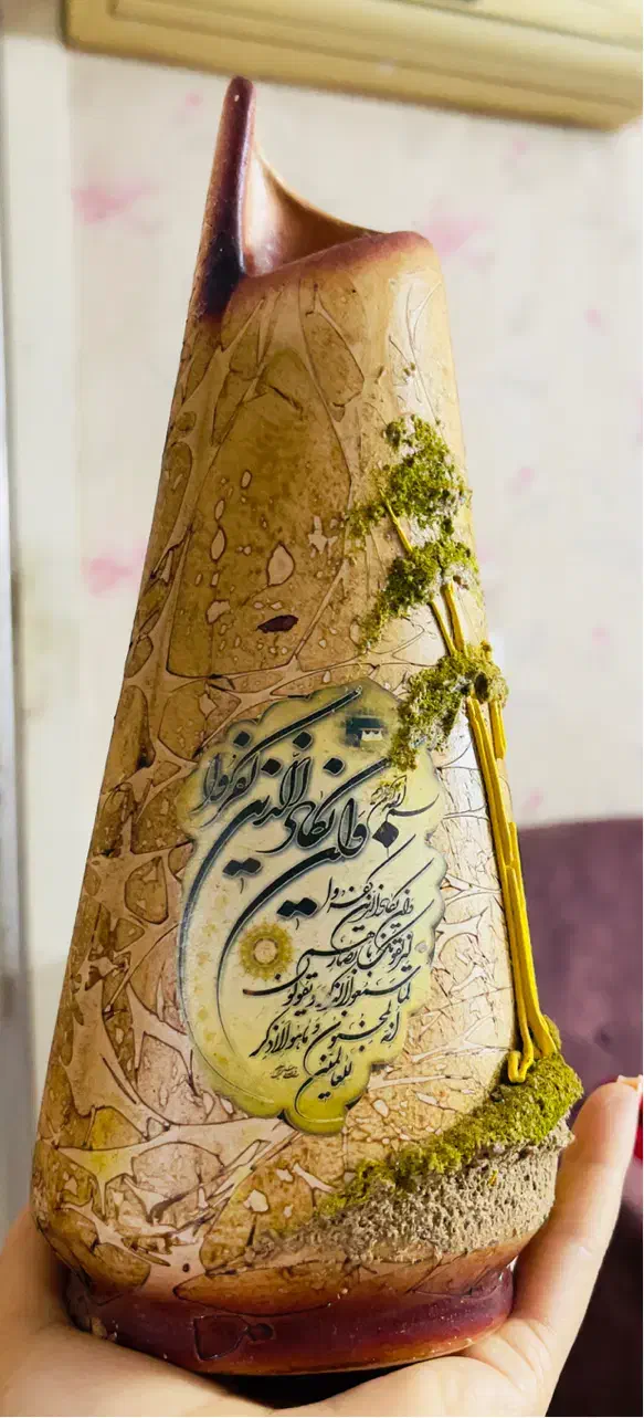 گلدان سفالی وانیکاد و قاب چوبی مناسب وسائل کوچک|صنایع دستی و سایر لوازم تزئینی|مشهد, آزادشهر|دیوار