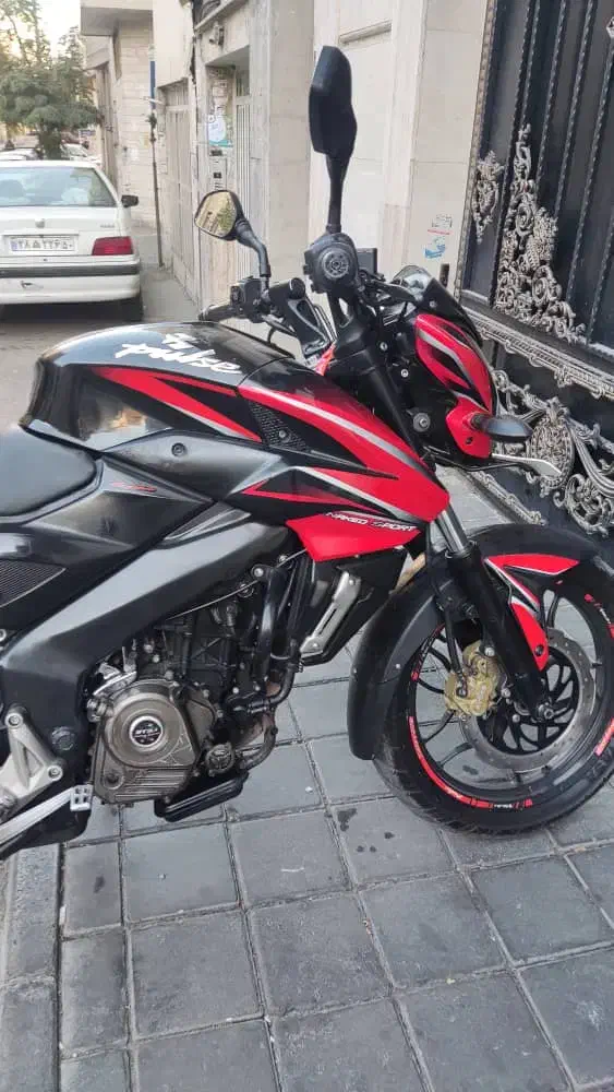 موتور سیکلت پالس NS200 فروش فوری موتور سالم مدل 94|موتورسیکلت|تهران, نبی اکرم|دیوار