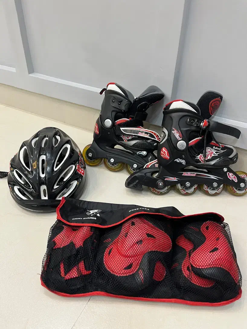 کفش اسکیت|دوچرخه، اسکیت، اسکوتر|ارومیه, |دیوار