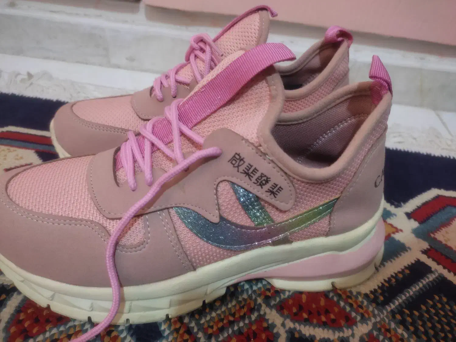 کفش اسپرت لژ دار|کیف، کفش، کمربند|کاشان, صنعت|دیوار