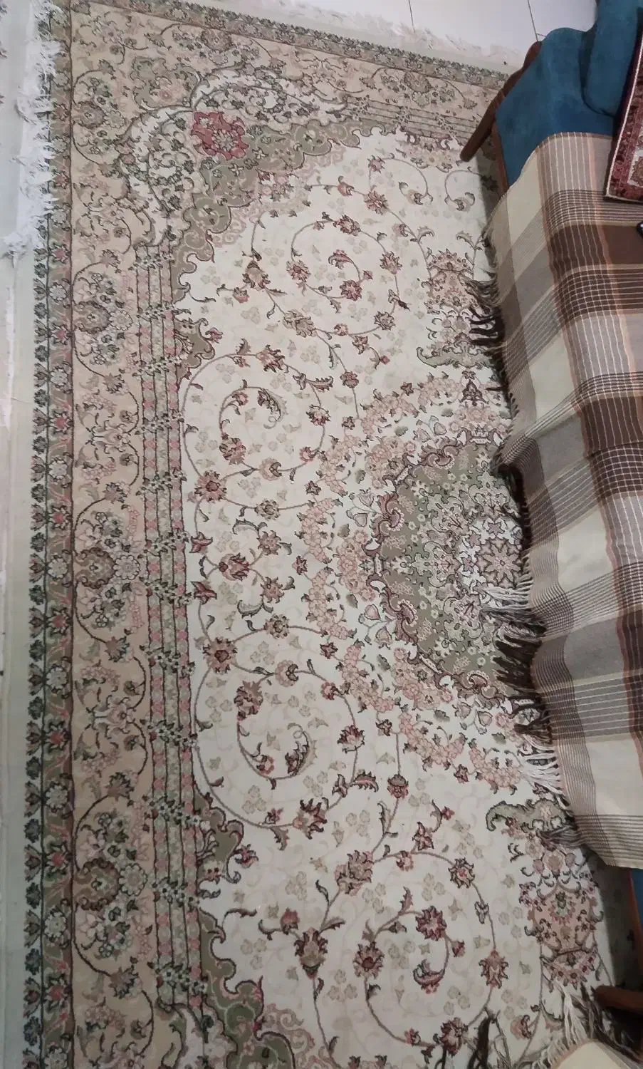 3 عدد فرش به ابعاد12متر و 6متری و 4 متری گرد|فرش|پردیس, فاز ۵|دیوار