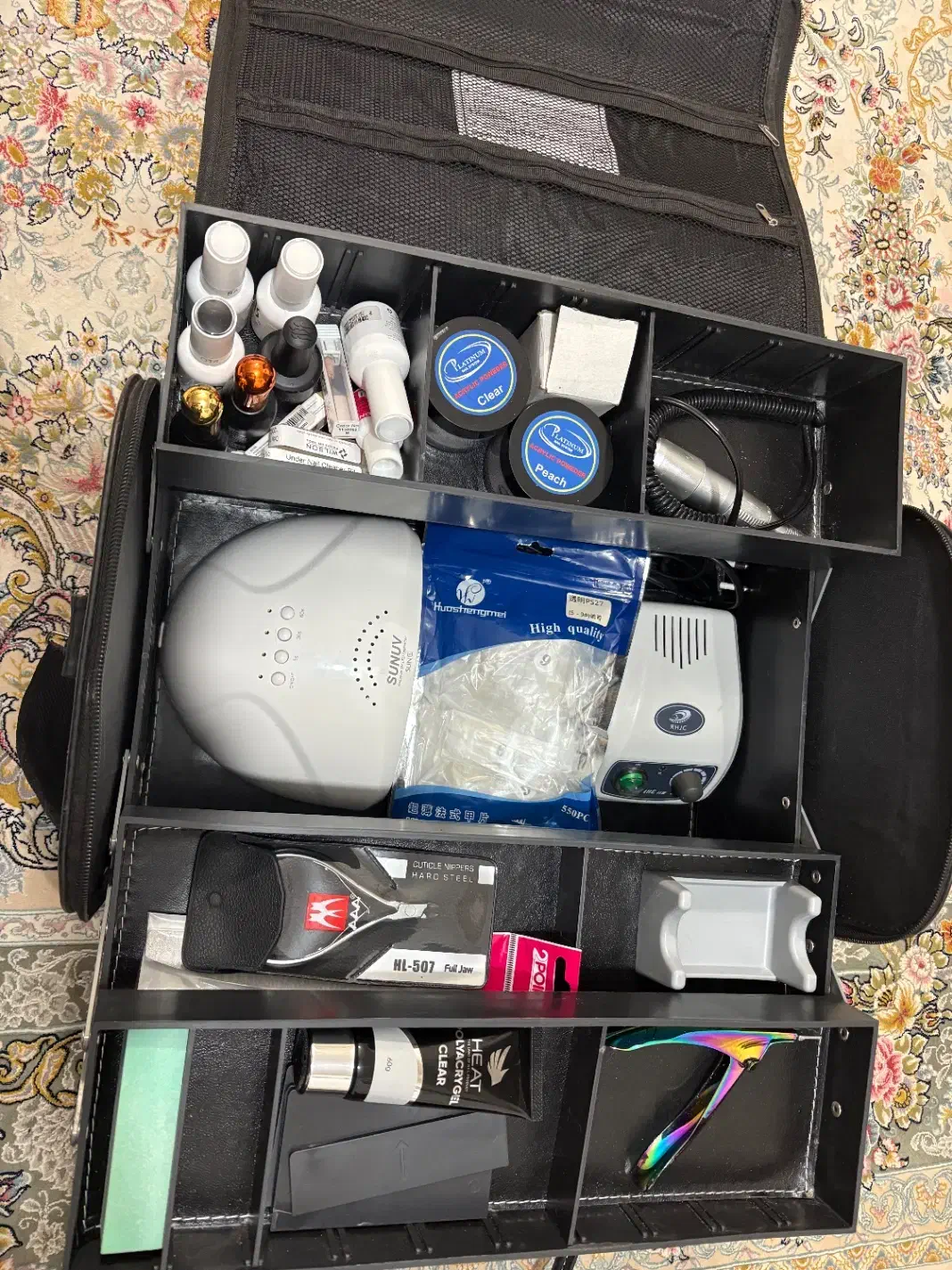 وسایل کاشت ناخن|آرایشگاه و سالن‌های زیبایی|سنندج, |دیوار