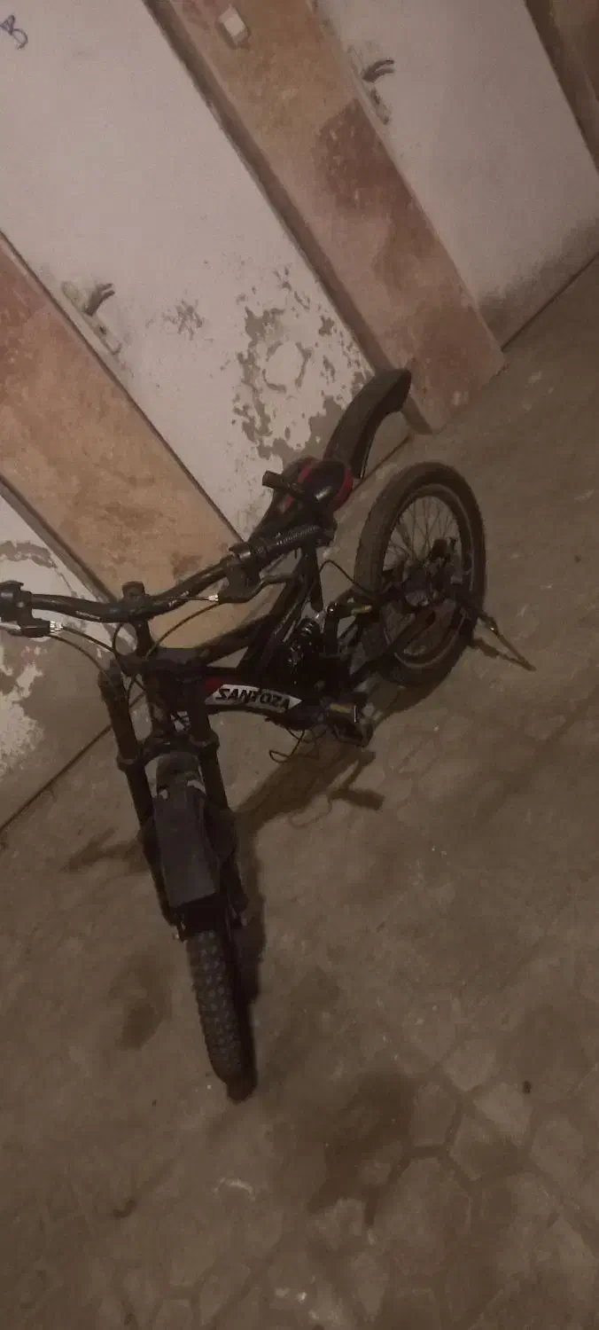 دوچرخه|دوچرخه، اسکیت، اسکوتر|رودهن, |دیوار