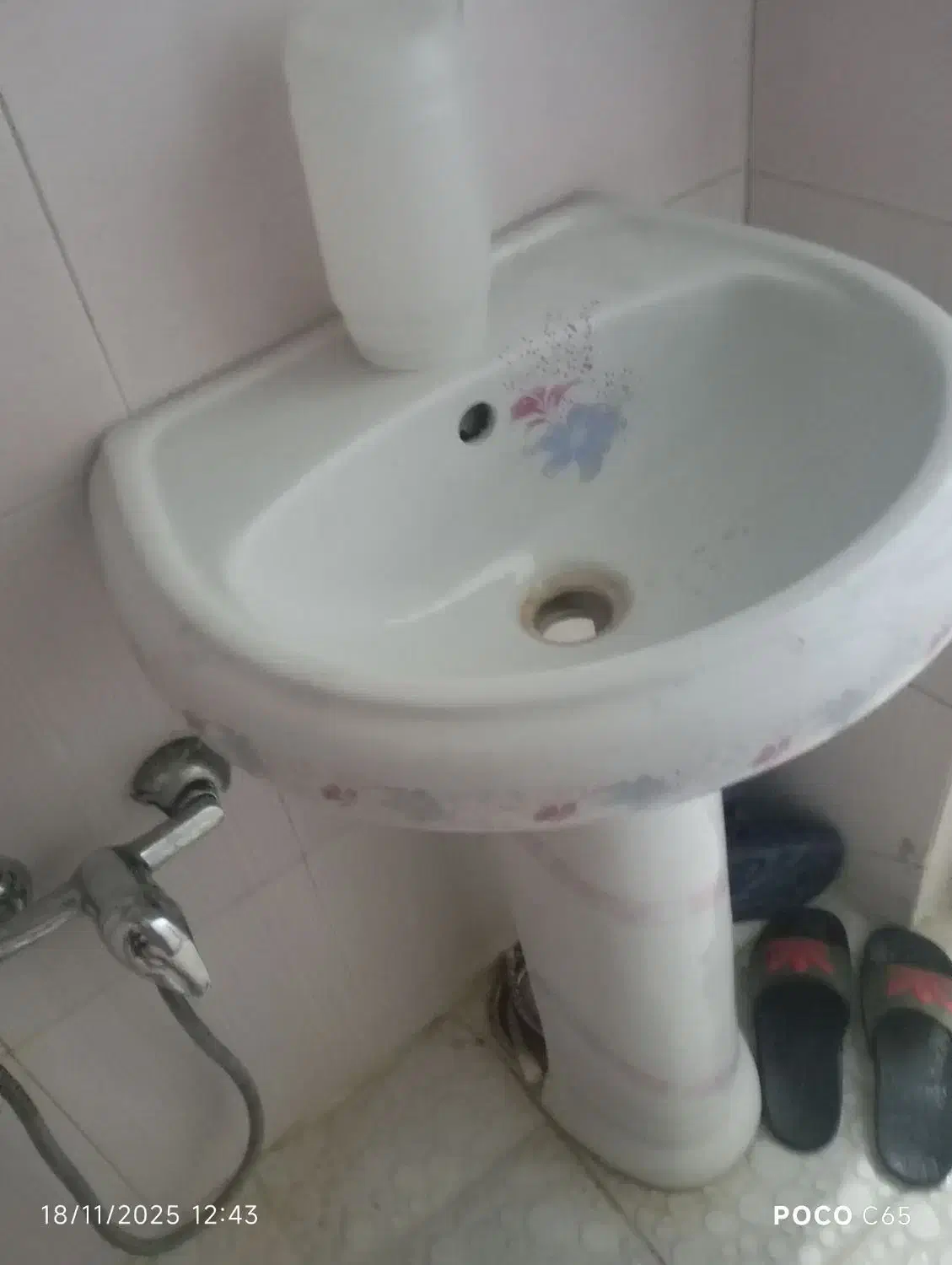 سنگ دسشویی با اینه ام دی اف|لوازم سرویس بهداشتی|نسیم‌شهر, |دیوار