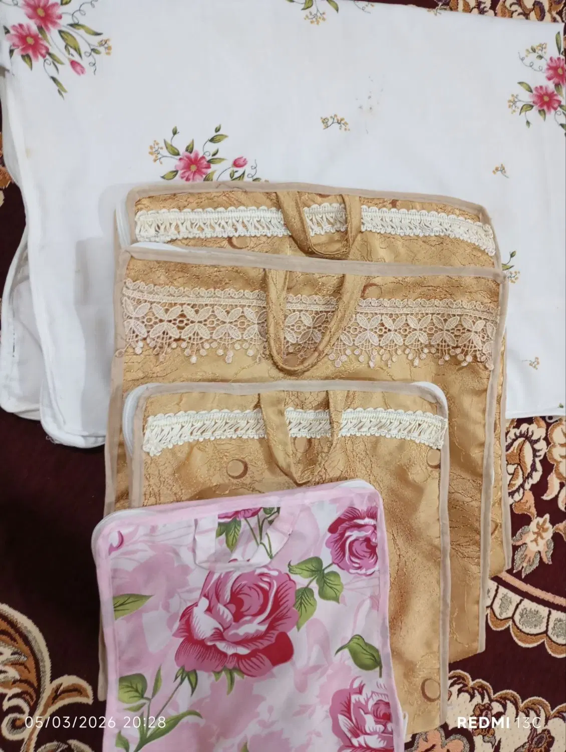 خانه|رختخواب، بالش، پتو|نسیم‌شهر, |دیوار