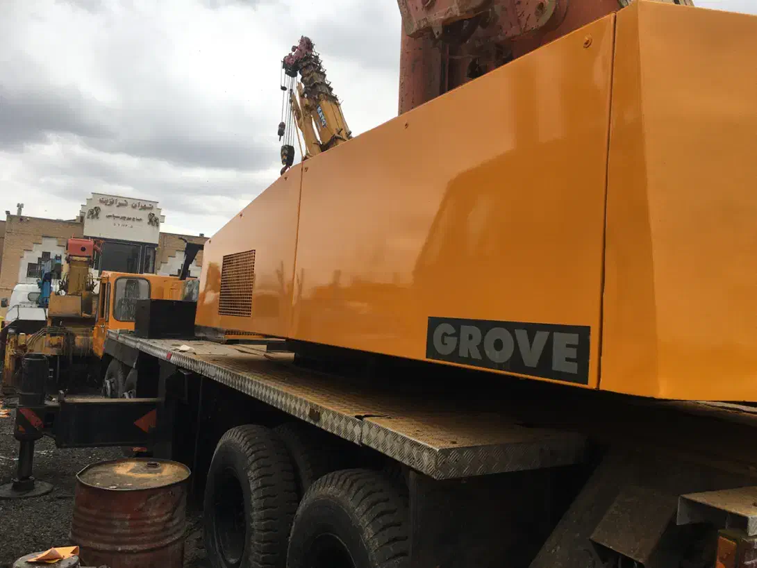 استخدام کارگر مبتدی یا نیمه‌ماهر نقاشی ماشین‌آلات|استخدام صنعتی، فنی، مهندسی|تهران, باشگاه نفت|دیوار