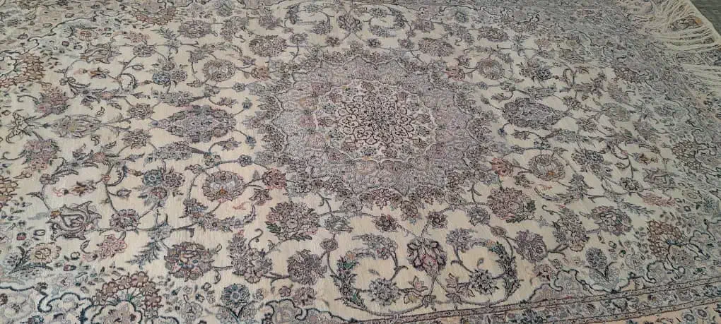 فرش ۹ متری نایین نقش اصفهان اخوان|فرش|اصفهان, لاله|دیوار