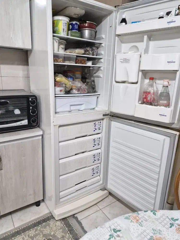 یخچال تمیز و کاملا سالم.|یخچال و فریزر|پیشوا, |دیوار