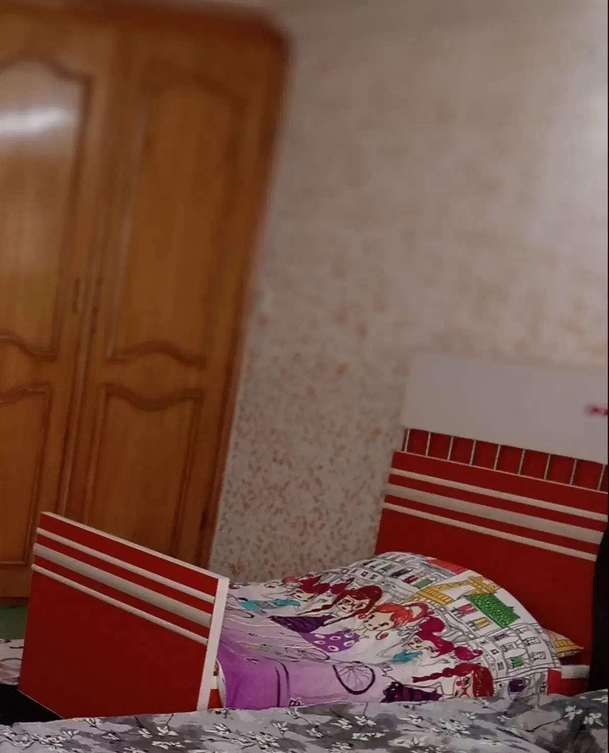 تخت کودک|تخت و صندلی بچه|اردبیل, |دیوار