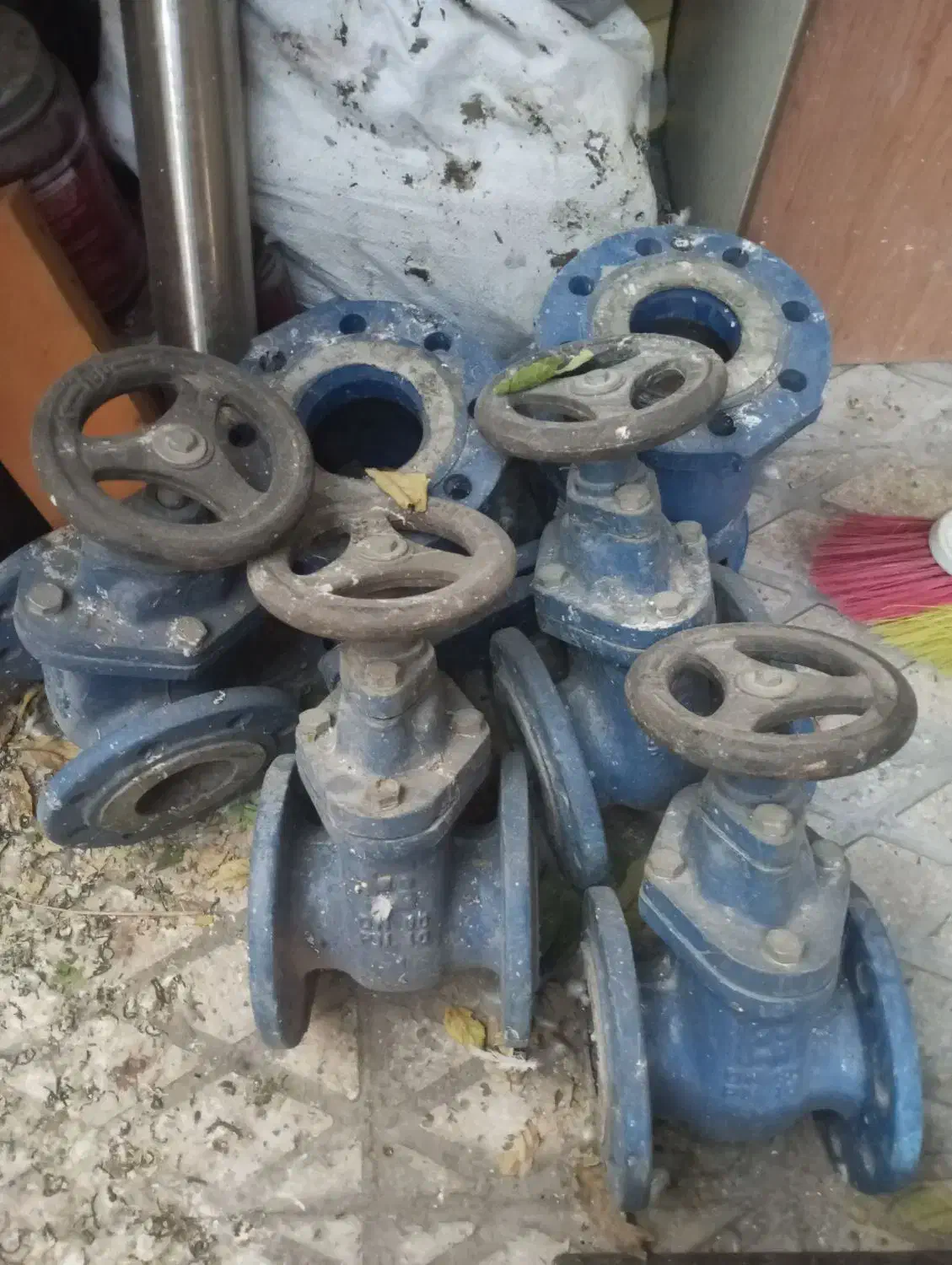 شیر فلکه فنا نو نو استفاده نشده|مصالح و تجهیزات ساختمان|تهران, امیرآباد|دیوار