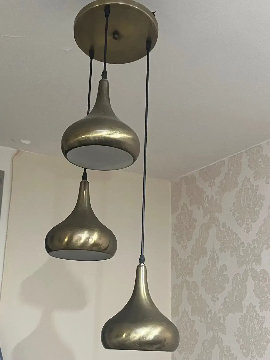 لوستر سه شاخه|لوستر و چراغ آویز|اهواز, کوی فرهنگیان ۱|دیوار