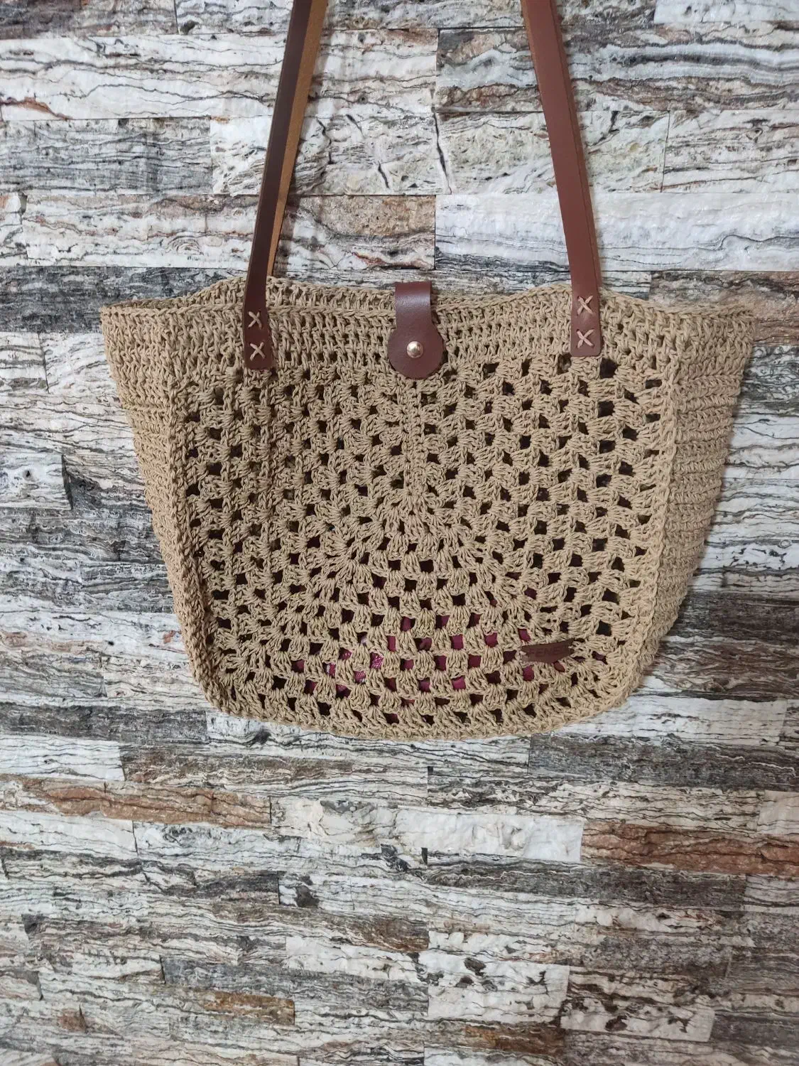 کیف|کیف، کفش، کمربند|بابل, |دیوار