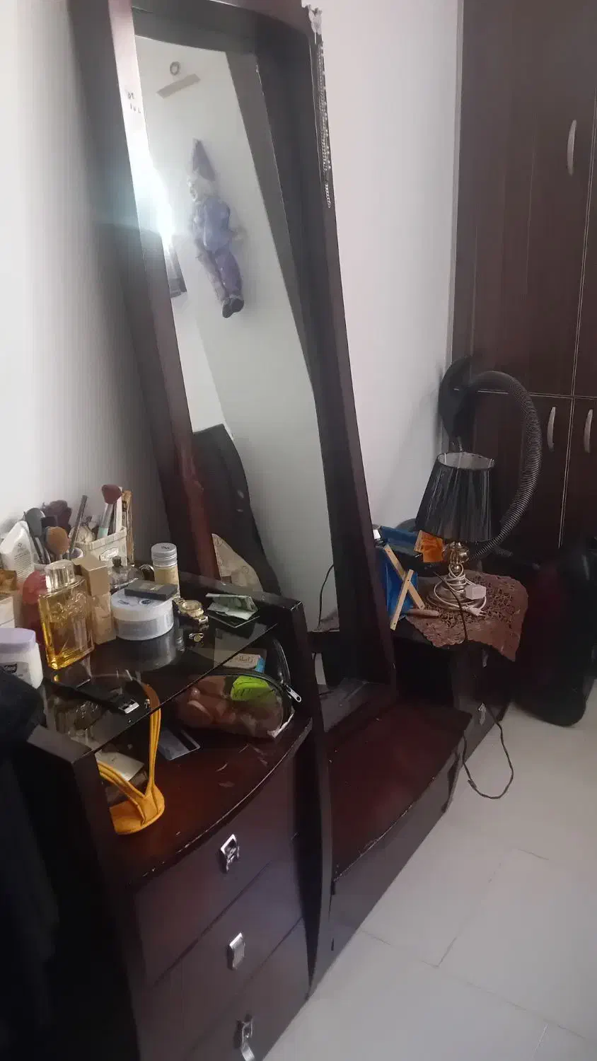 تخت ومیزارایش وباتشک|تخت و سرویس خواب|شاهین‌شهر, مسکن مهر|دیوار