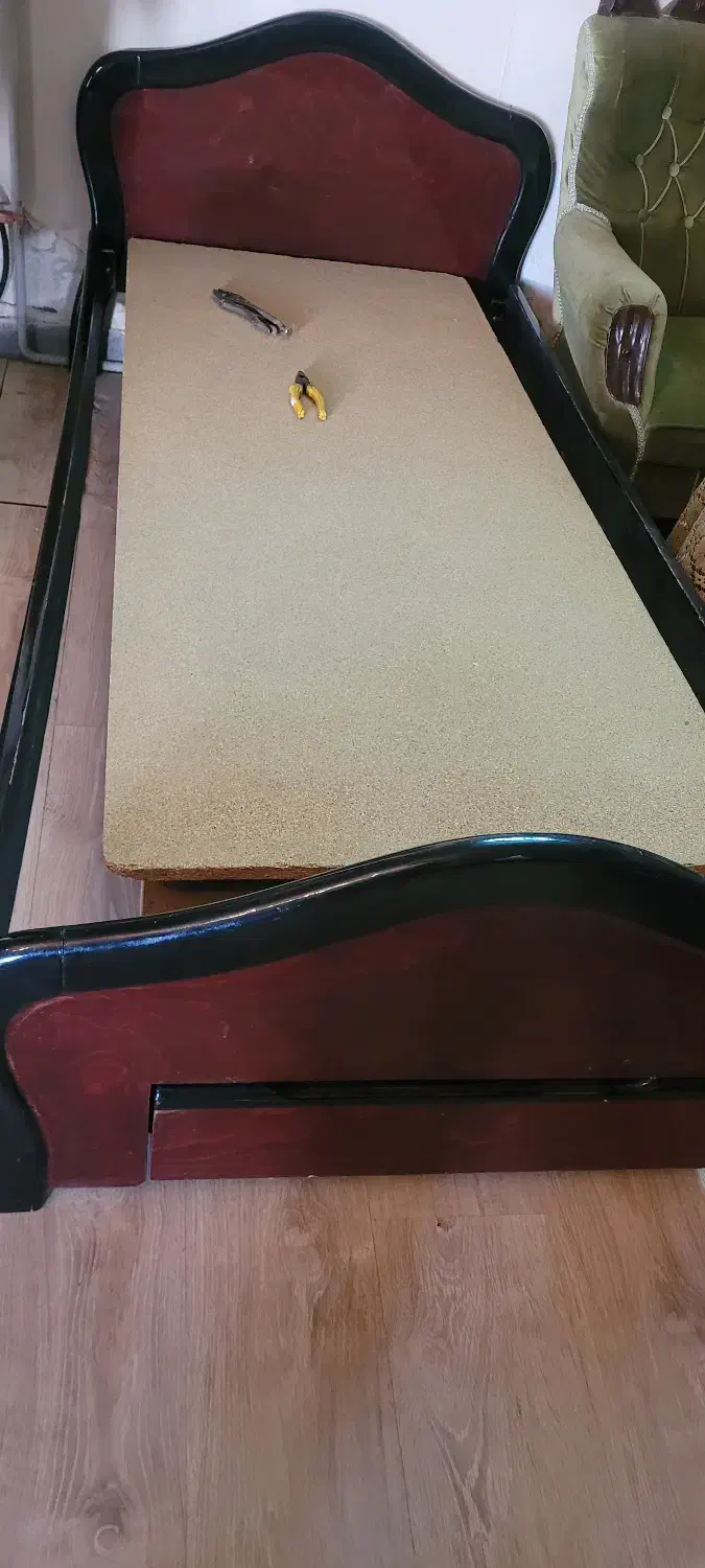 تختخواب|تخت و سرویس خواب|هشتگرد, شهرک اداری|دیوار