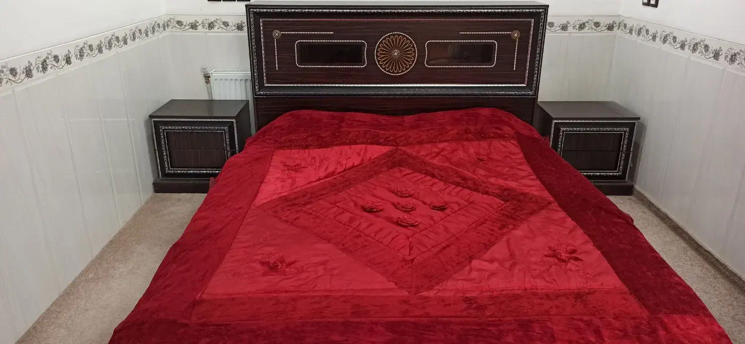 سرویس خواب|تخت و سرویس خواب|میبد, |دیوار