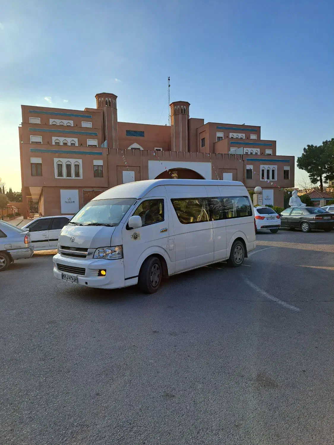 سرویس ون هایس|خدمات حمل و نقل|یزد, |دیوار