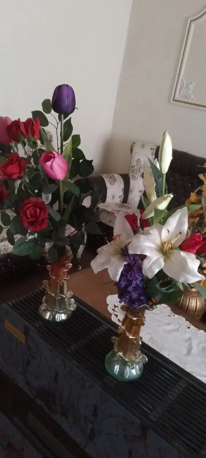 مقداری گل تزیینی و رومیزی ایستاده|گل مصنوعی|ارومیه, |دیوار