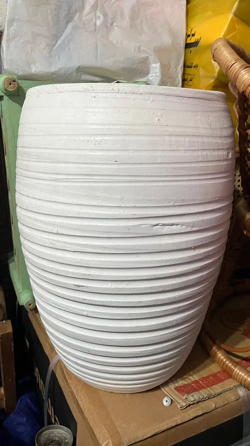 گلدان سفالی|گل و گیاه طبیعی|رشت, توشیبا|دیوار