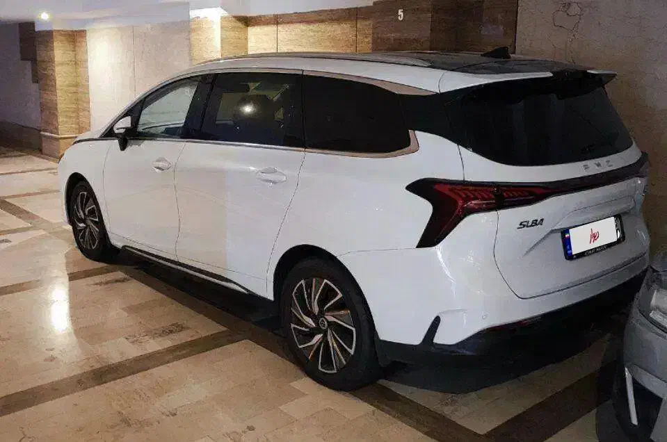 فردا suba m4|خودرو سواری و وانت|تهران, گلستان (شهرک راه آهن)|دیوار