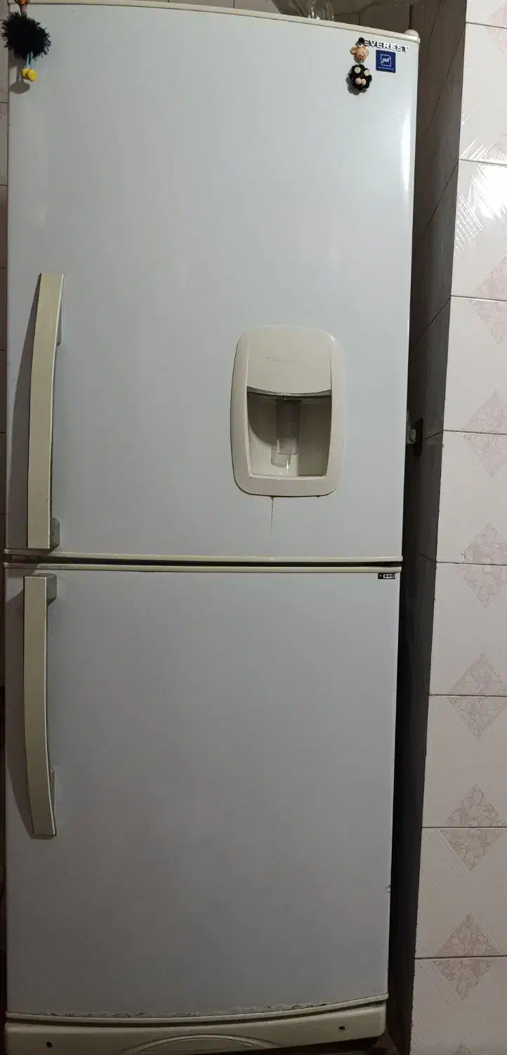 یخچال|یخچال و فریزر|شال, |دیوار