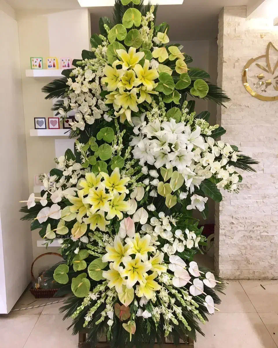 پایه گل تاج گل قیمت مناسب|خدمات پذیرایی، مراسم|مشهد, عبادی|دیوار