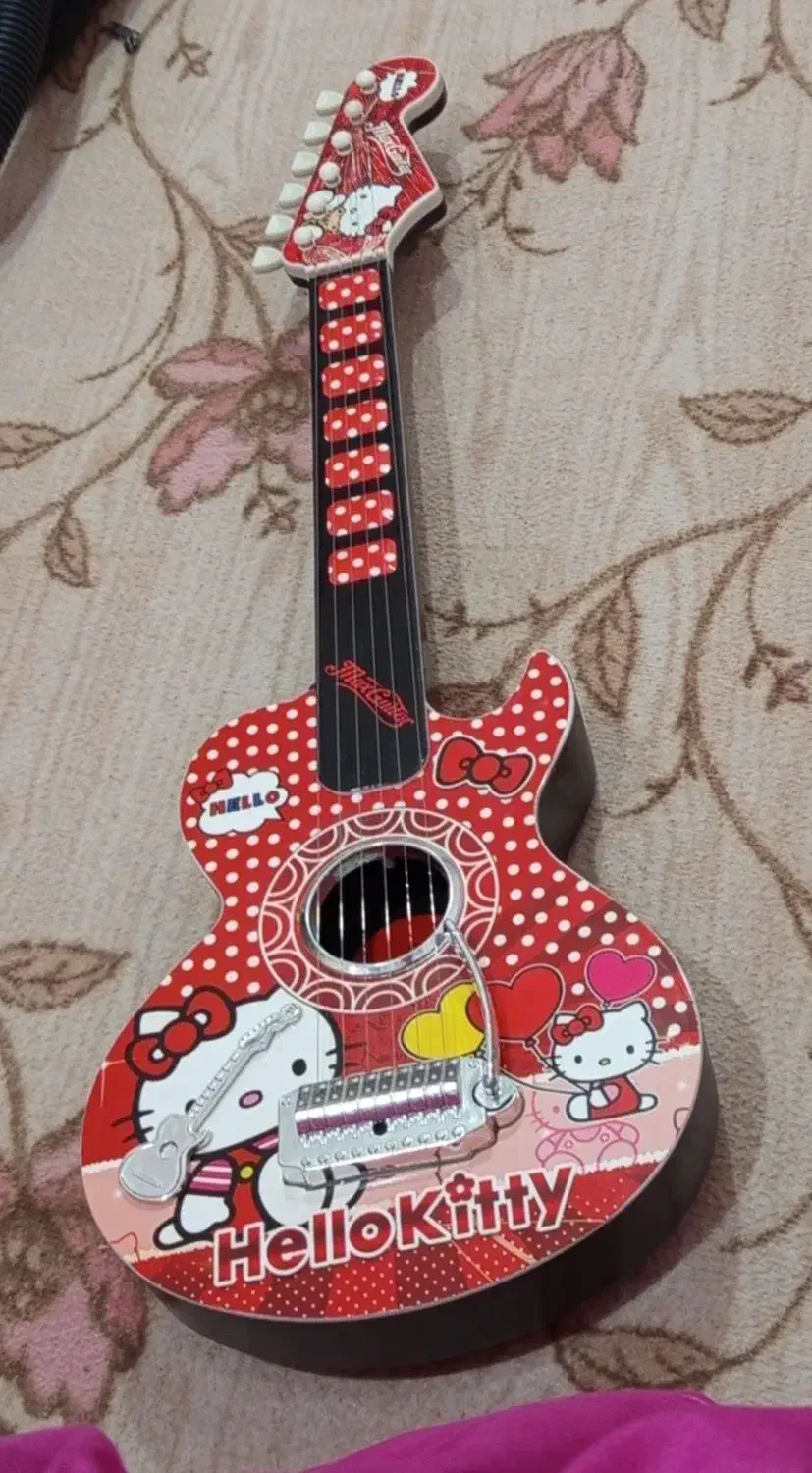 گیتار بچگانه|اسباب‌بازی بچه|مریوان, |دیوار