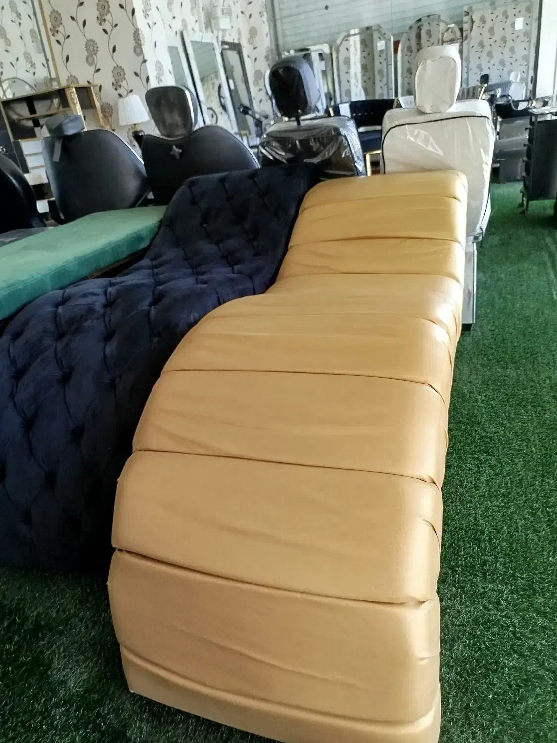 تخت اس شیاری، و لمسه فورتیک زرین کالا|آرایشگاه و سالنهای زیبایی|یاسوج, |دیوار