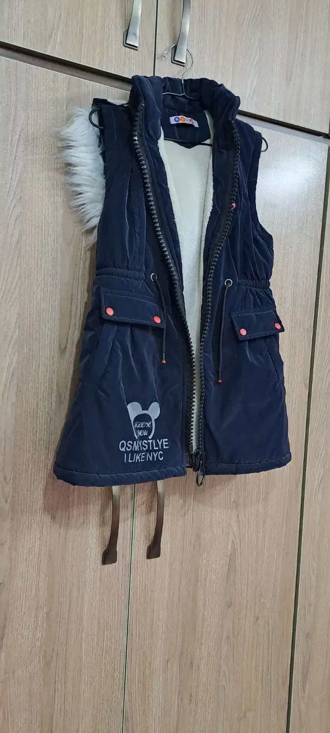 پافر دخترانه بسیار تمیز|لباس|اصفهان, کارلادان|دیوار