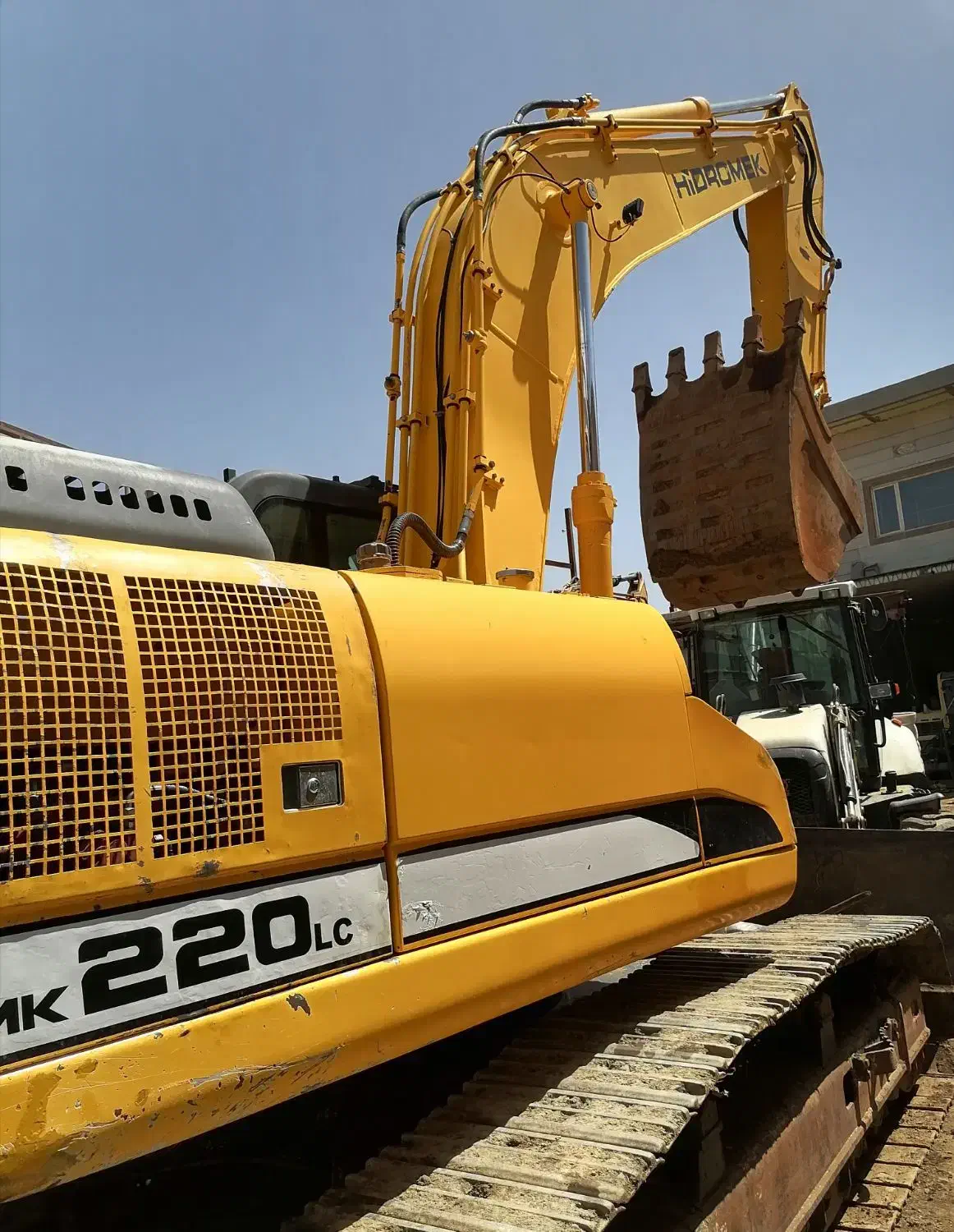 بیل هیدرومک 220|خودرو سنگین|سنندج, |دیوار